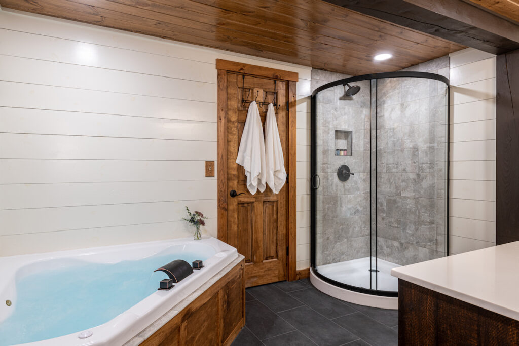 shower and jacuzzi tub in a frame on the ridge